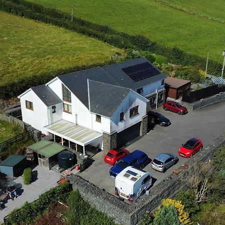 Y Grange Bed & Breakfast Llanfihangel-y-Creuddyn Dış mekan fotoğraf