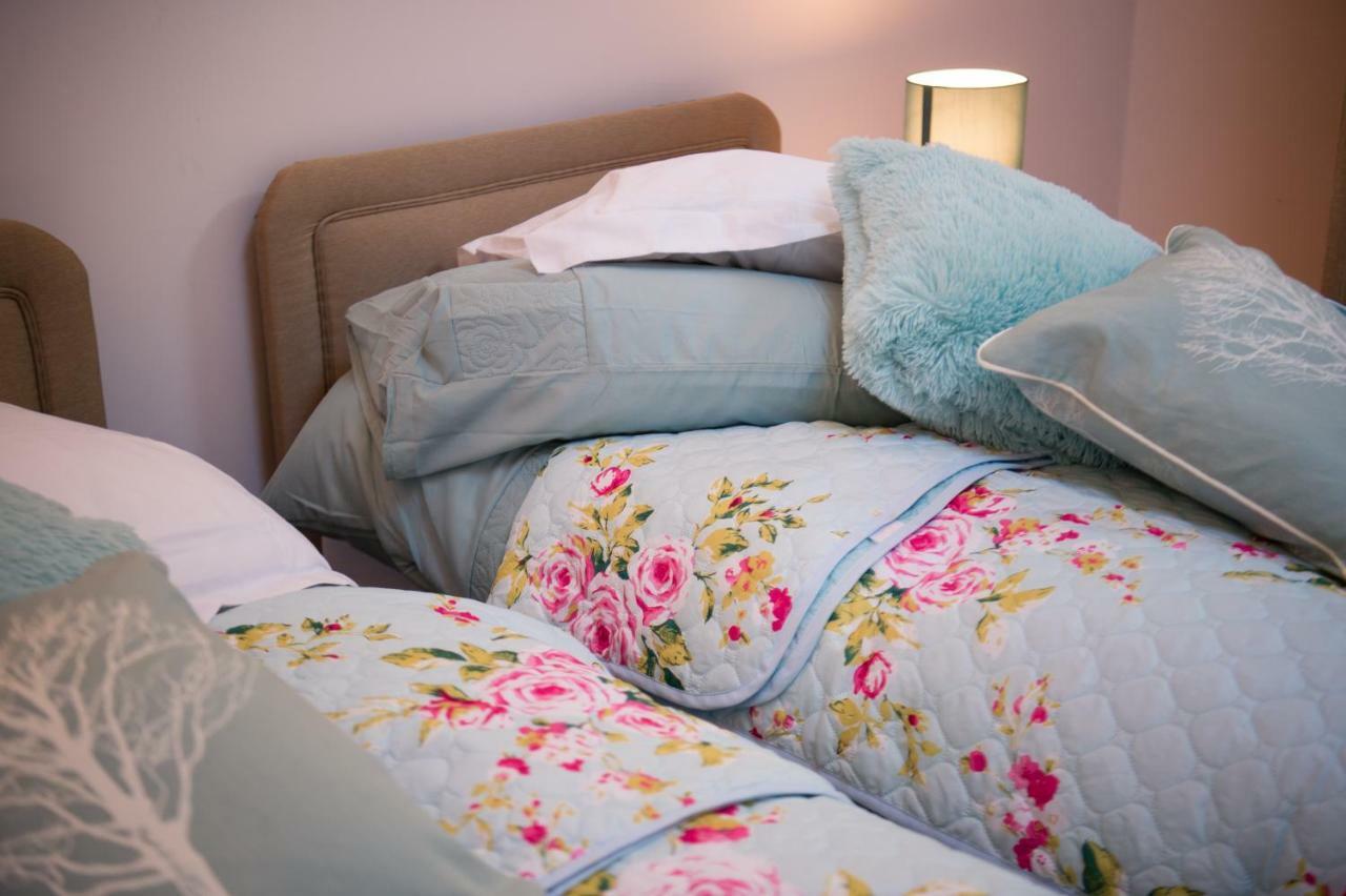 Y Grange Bed & Breakfast Llanfihangel-y-Creuddyn Dış mekan fotoğraf