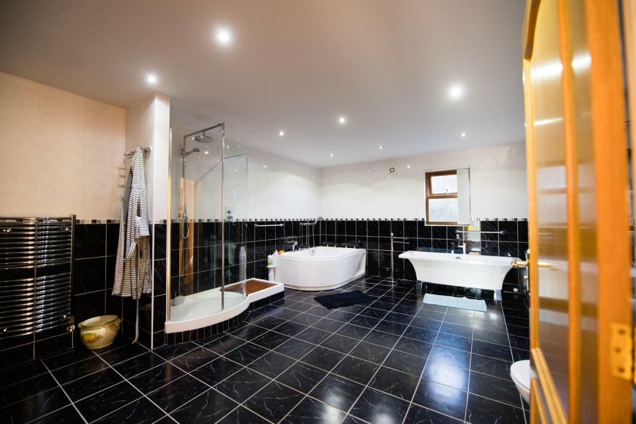 Y Grange Bed & Breakfast Llanfihangel-y-Creuddyn Dış mekan fotoğraf