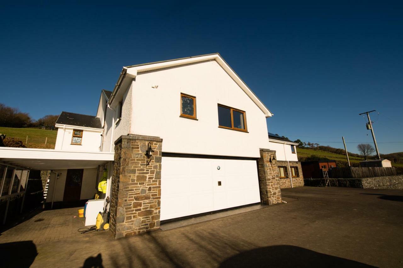 Y Grange Bed & Breakfast Llanfihangel-y-Creuddyn Dış mekan fotoğraf