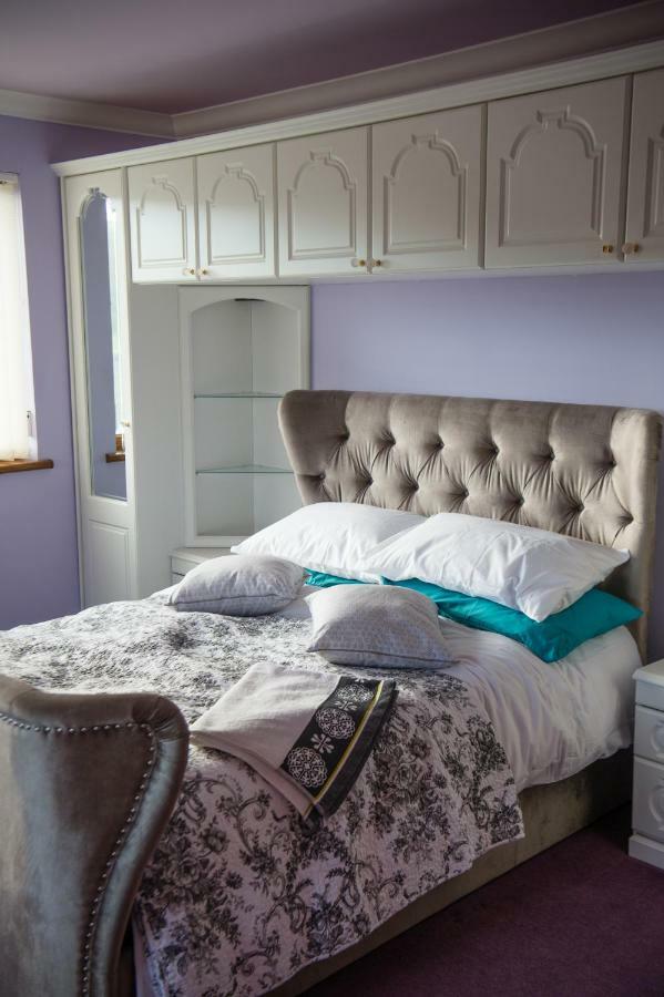 Y Grange Bed & Breakfast Llanfihangel-y-Creuddyn Dış mekan fotoğraf