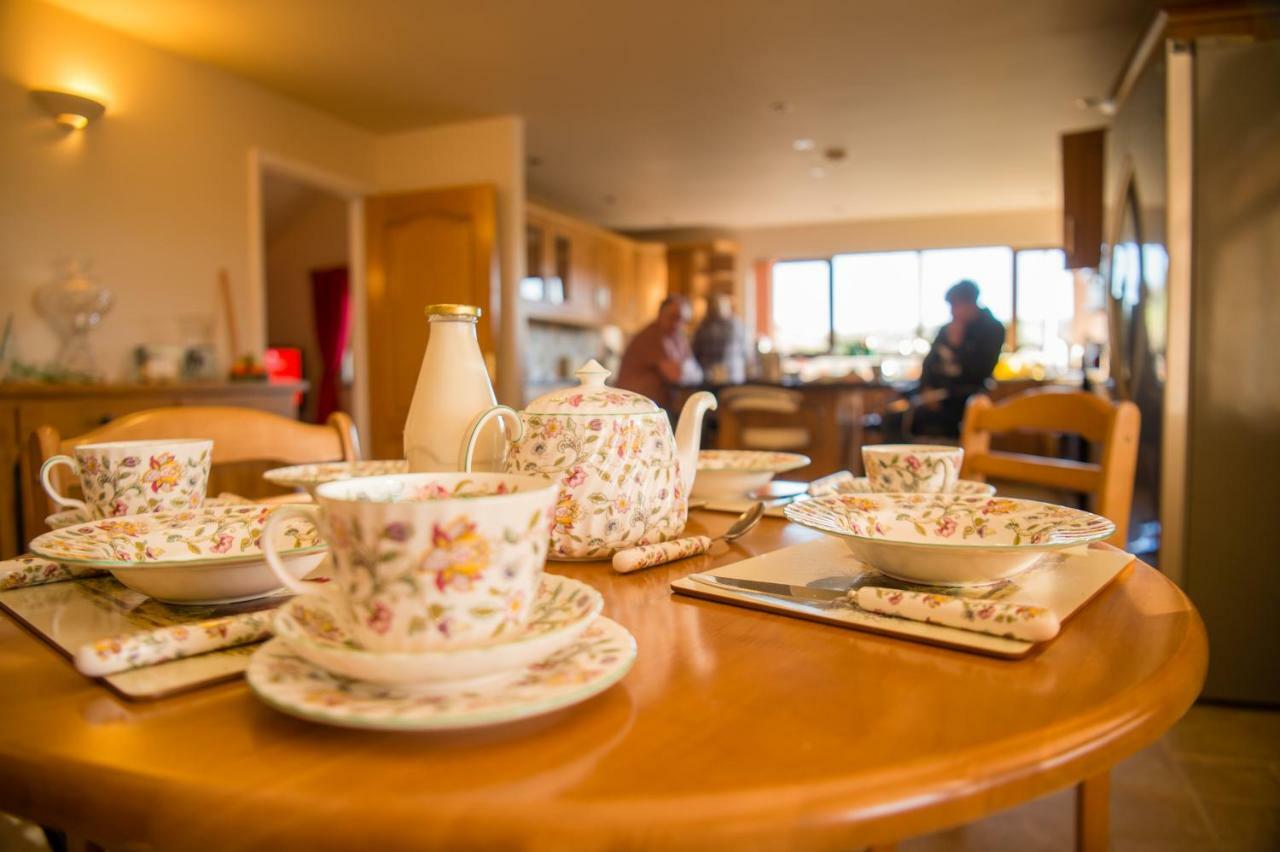 Y Grange Bed & Breakfast Llanfihangel-y-Creuddyn Dış mekan fotoğraf
